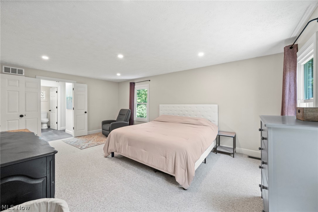 8884 Lake In The Woods Trail Chagrin Falls OH 44023