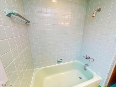 7342 Williams Road Painesville OH 44077