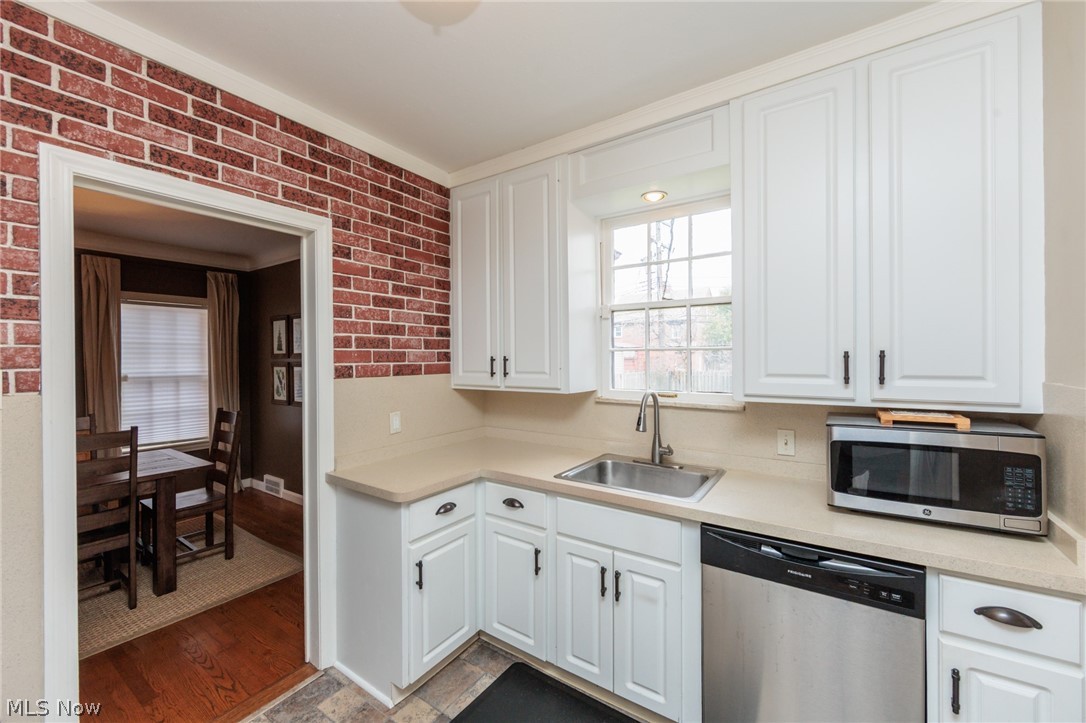 3881 Grenville Road University Heights OH 44118