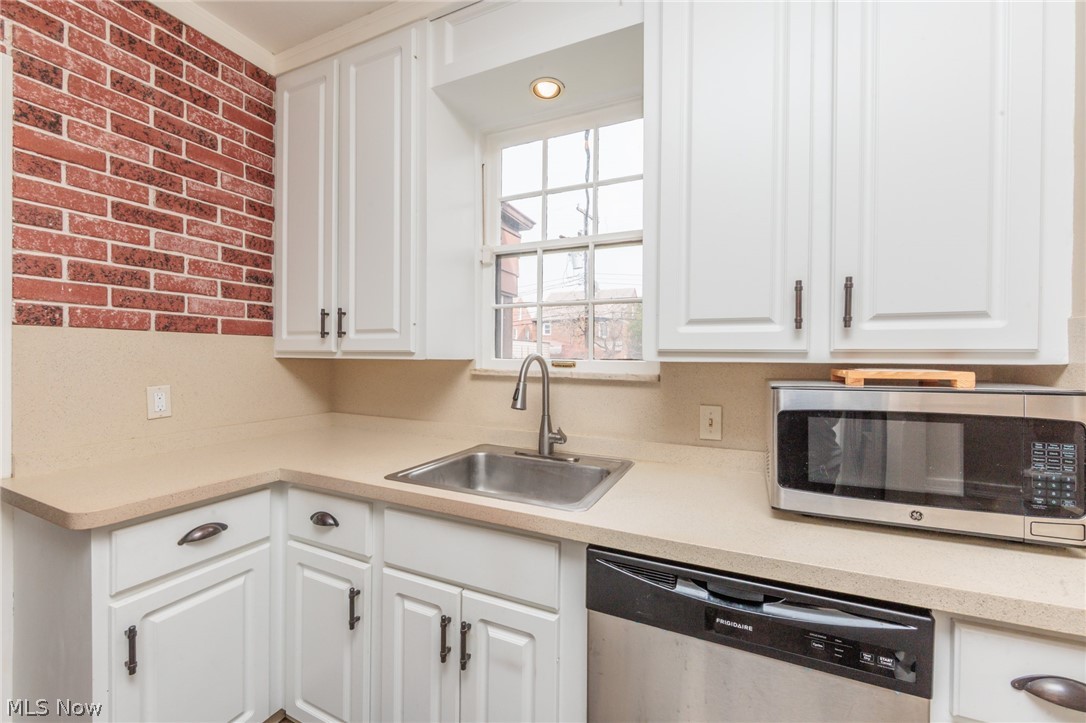 3881 Grenville Road University Heights OH 44118