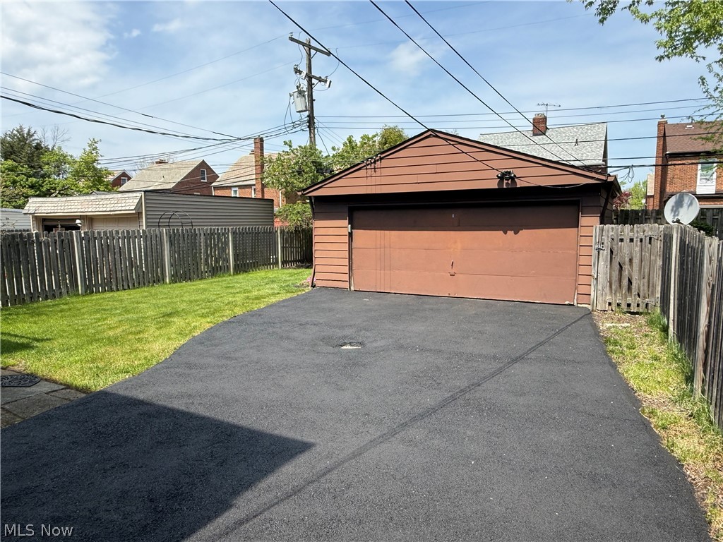 3881 Grenville Road University Heights OH 44118