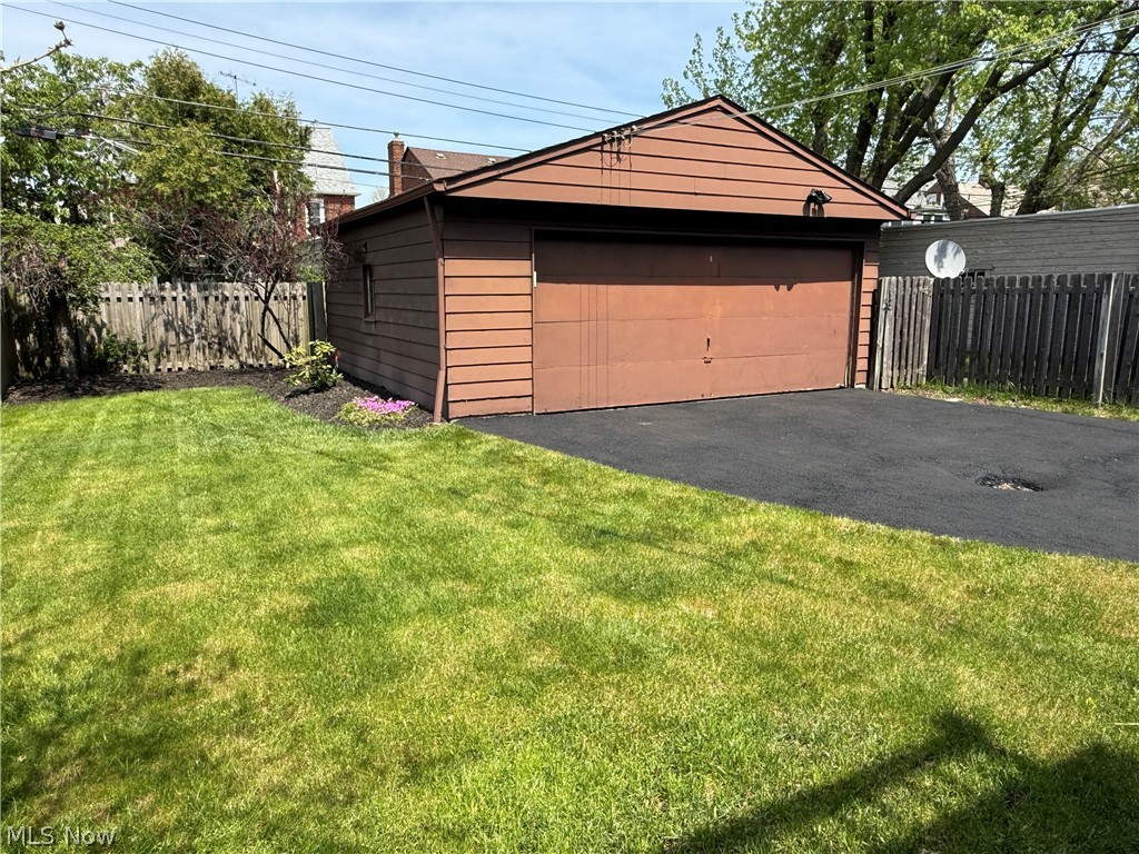 3881 Grenville Road University Heights OH 44118
