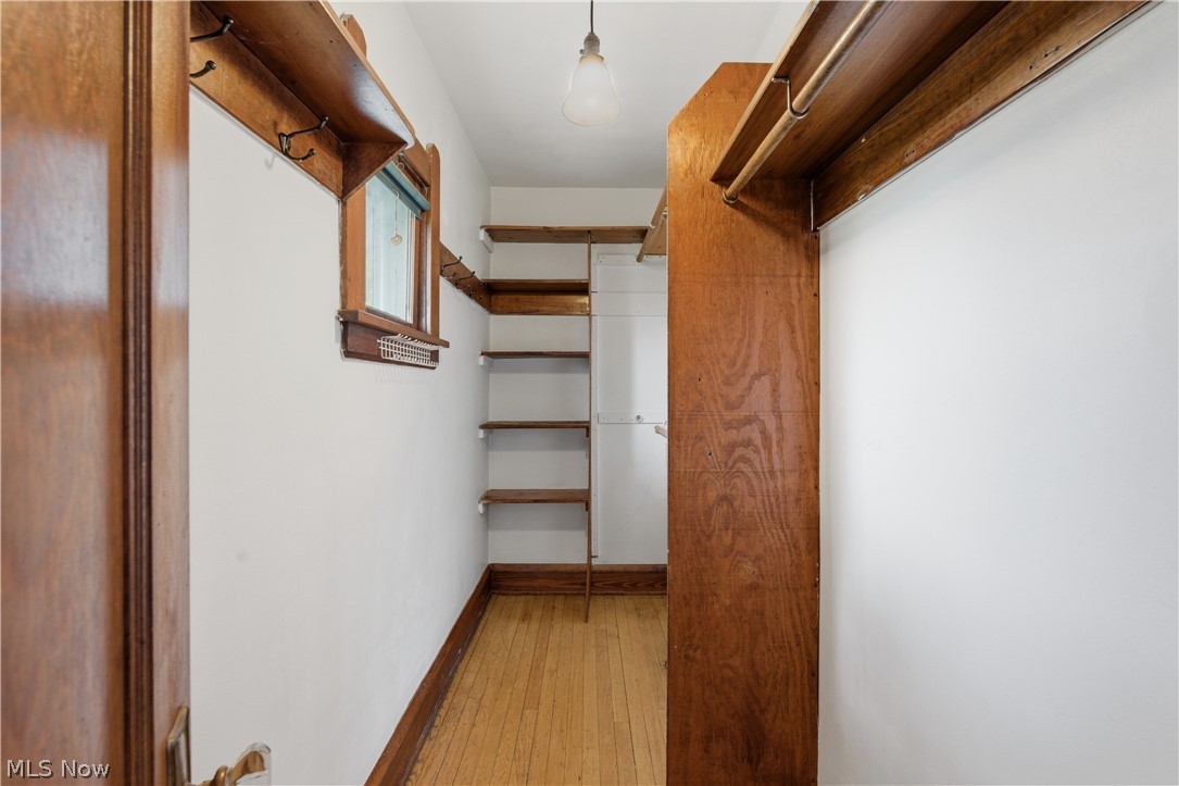17212 Hilliard Road Lakewood OH 44107