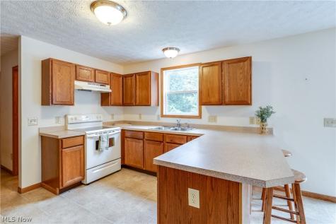3061 Dover Drive Akron OH 44312
