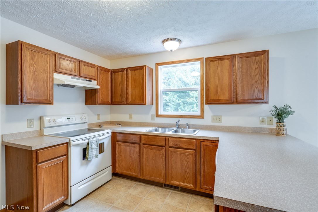 3061 Dover Drive Akron OH 44312