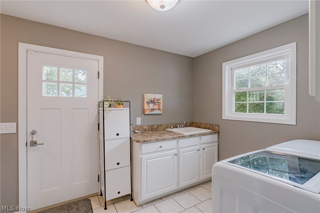 34112 Lake Shore Boulevard Lakeline OH 44095