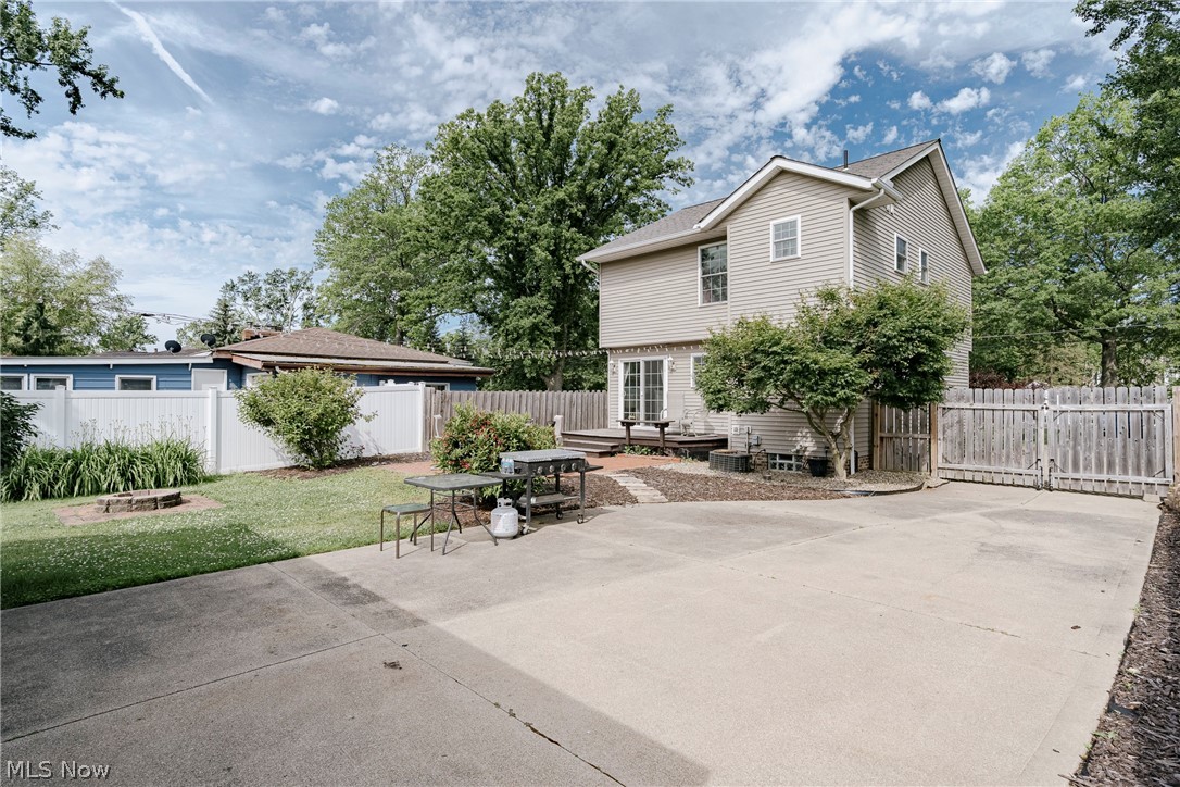 34112 Lake Shore Boulevard Lakeline OH 44095