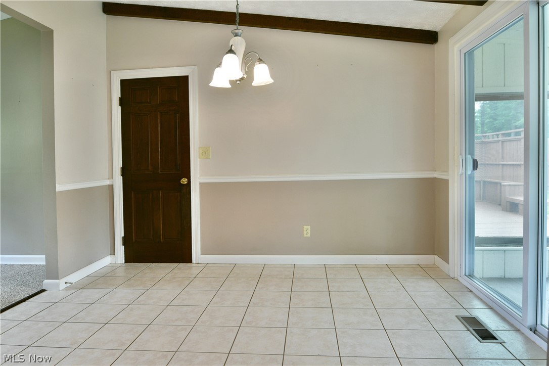 1382 Northfield Mineral Ridge OH 44440
