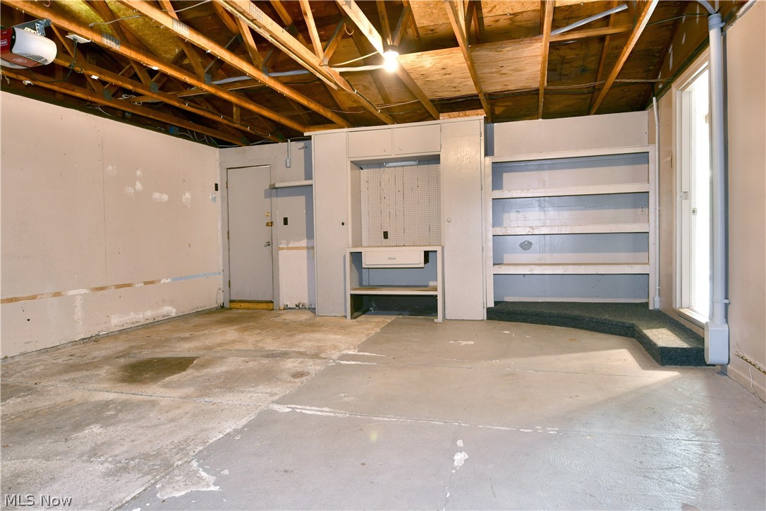 1382 Northfield Mineral Ridge OH 44440