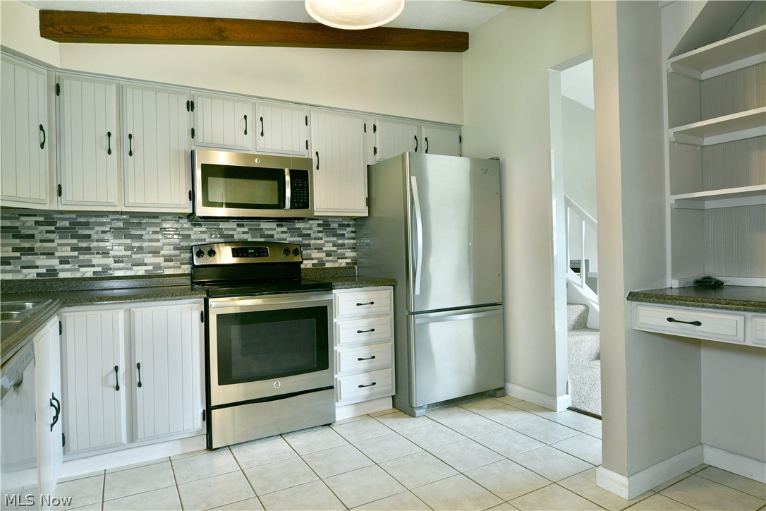 1382 Northfield Mineral Ridge OH 44440