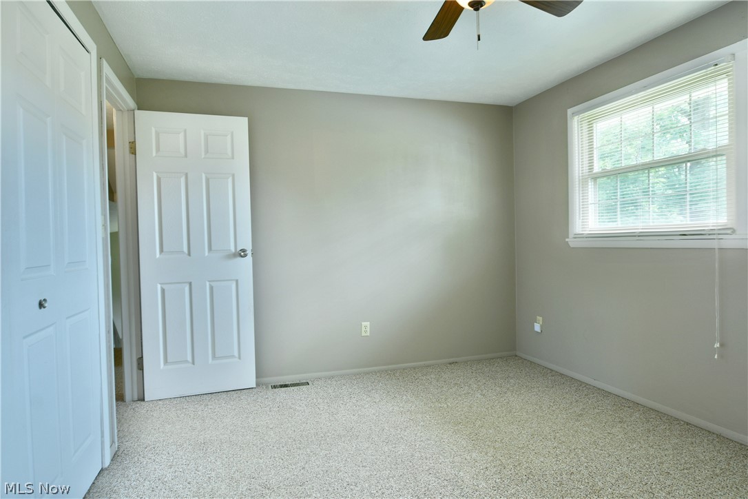 1382 Northfield Mineral Ridge OH 44440