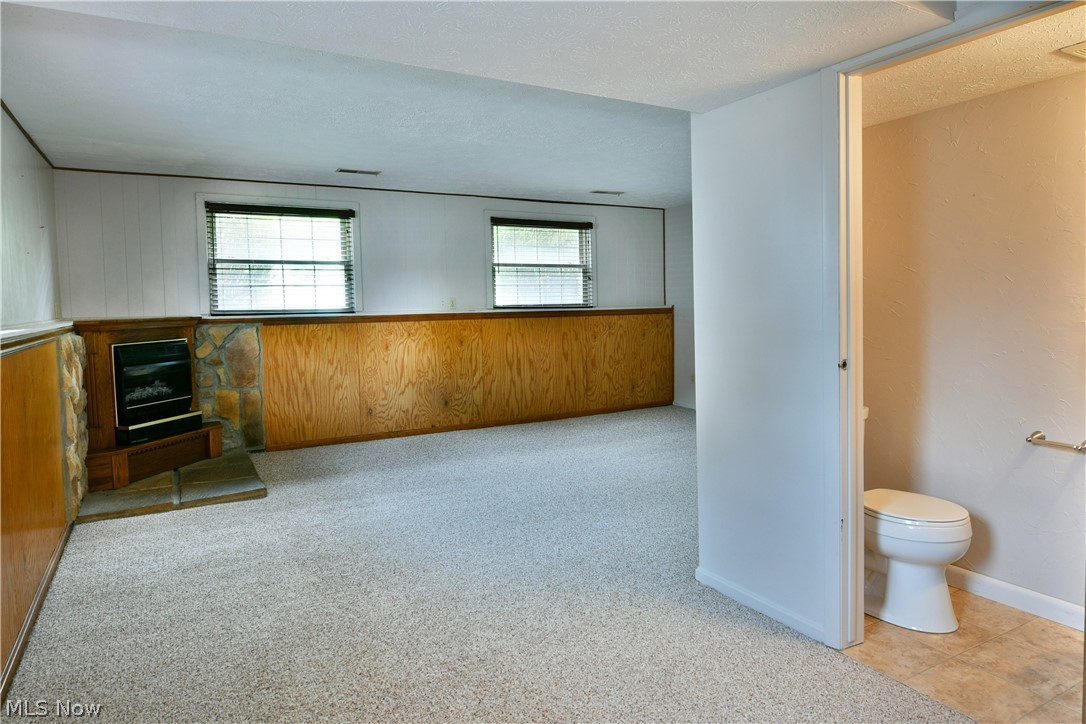 1382 Northfield Mineral Ridge OH 44440