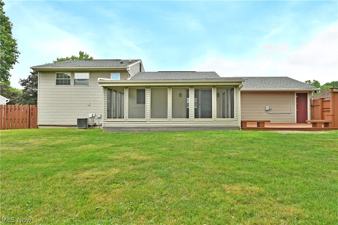 1382 Northfield Mineral Ridge OH 44440