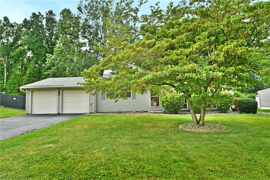 1382 Northfield Mineral Ridge OH 44440