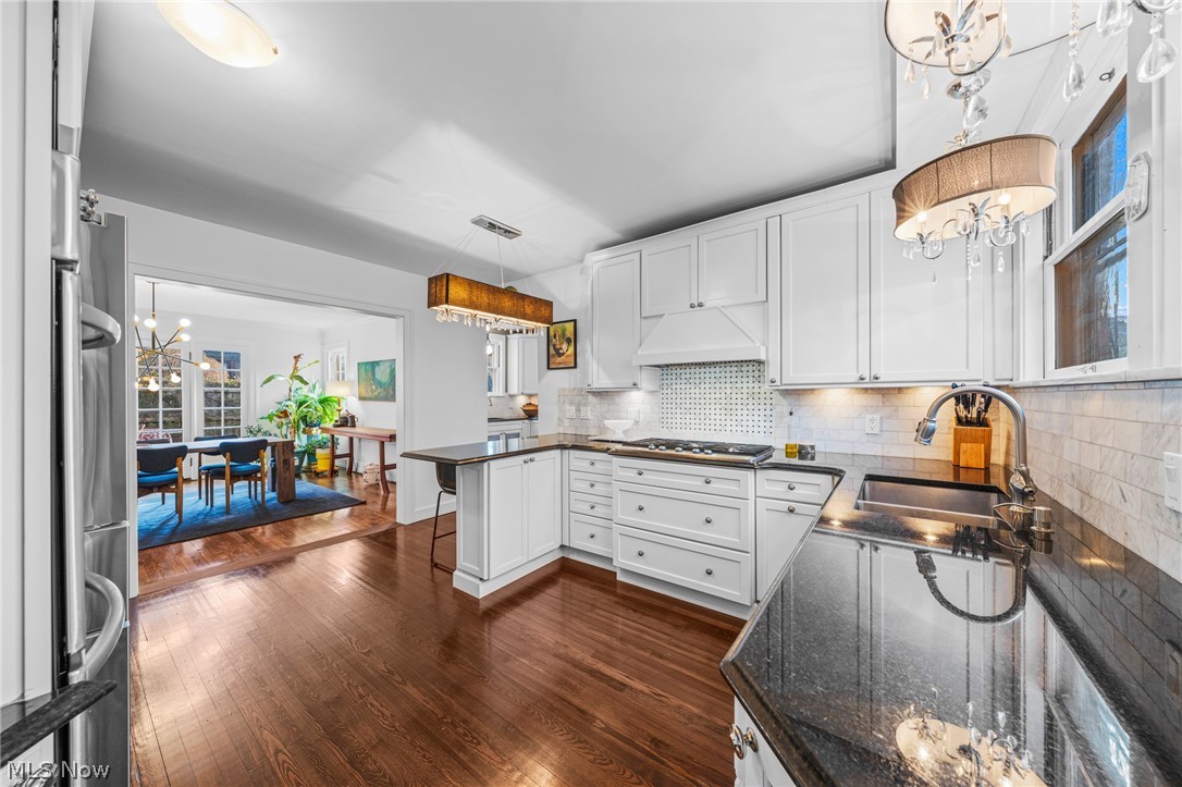 2352 Woodmere Drive Cleveland Heights OH 44106