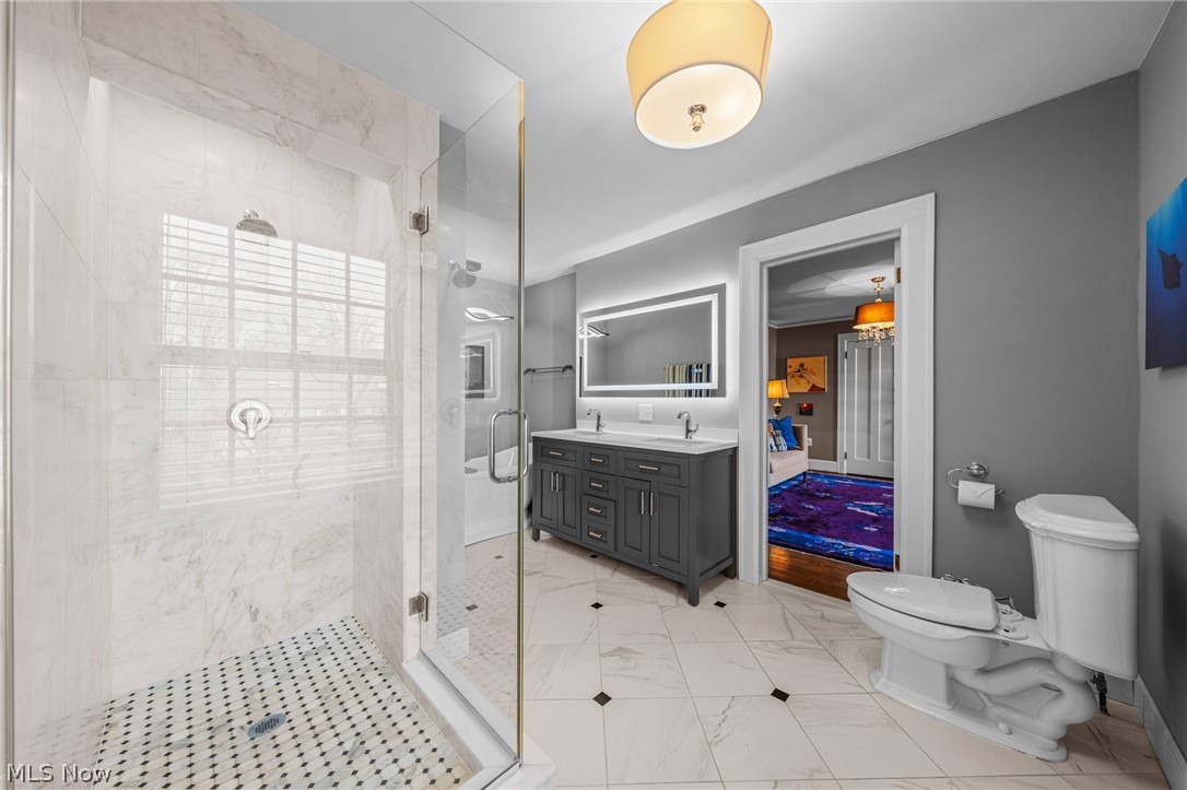 2352 Woodmere Drive Cleveland Heights OH 44106