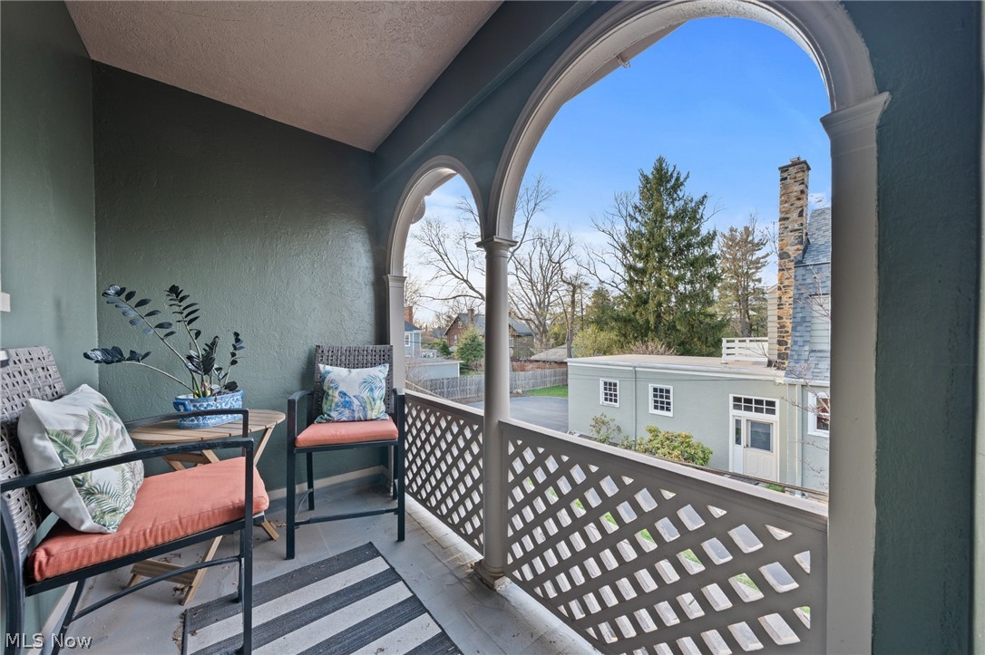 2352 Woodmere Drive Cleveland Heights OH 44106