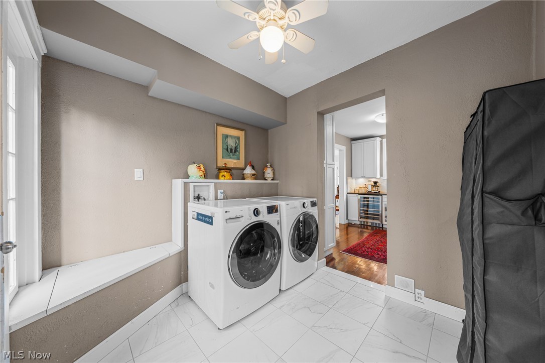 2352 Woodmere Drive Cleveland Heights OH 44106