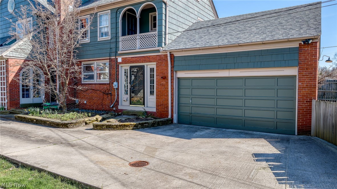 2352 Woodmere Drive Cleveland Heights OH 44106