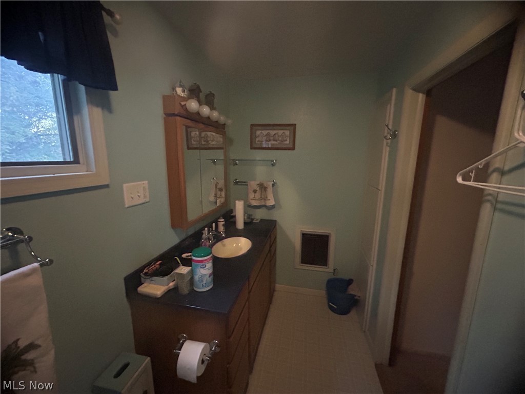 8188 Dozer Road Cambridge OH 43725
