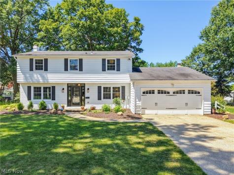 222 High Point Drive Wadsworth OH 44281