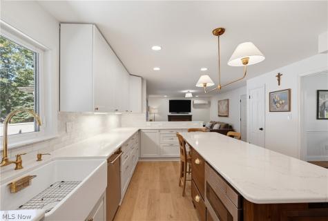 222 High Point Drive Wadsworth OH 44281