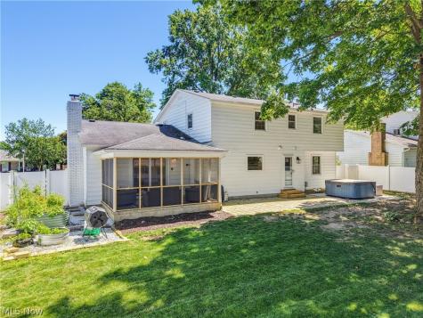 222 High Point Drive Wadsworth OH 44281