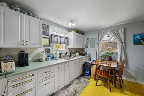 1726 Knox Boulevard Akron OH 44320