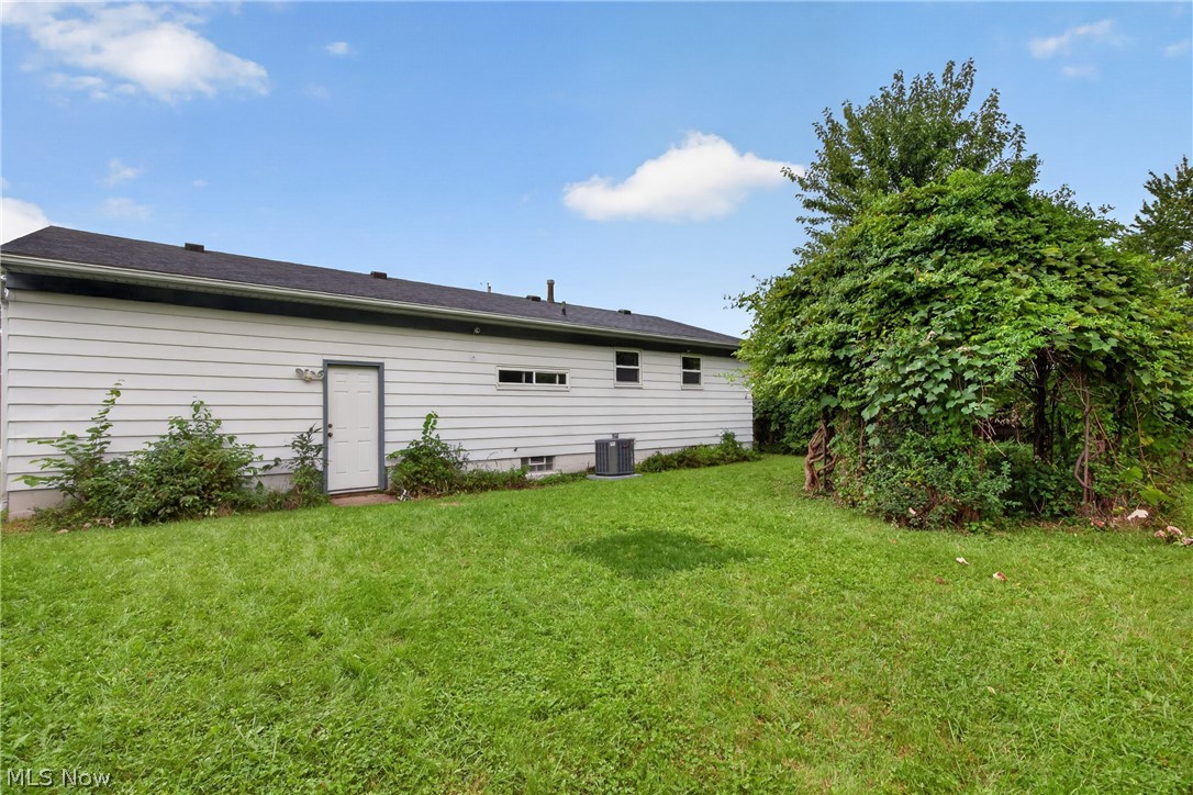 972 Rosewood Drive Elyria OH 44035
