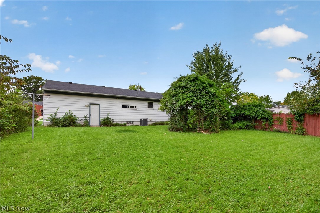 972 Rosewood Drive Elyria OH 44035