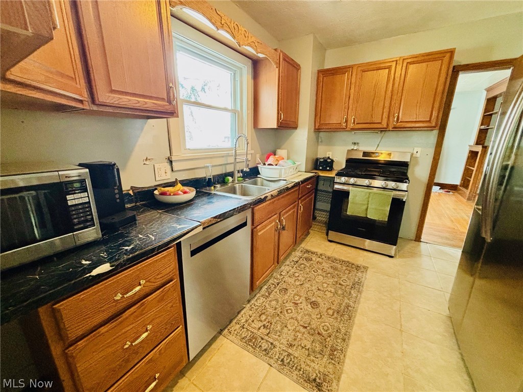 1051 W Main Street Ravenna OH 44266