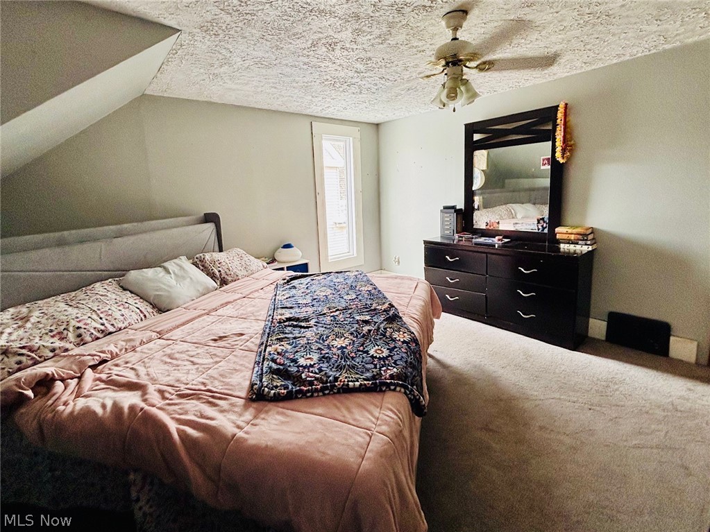 1051 W Main Street Ravenna OH 44266