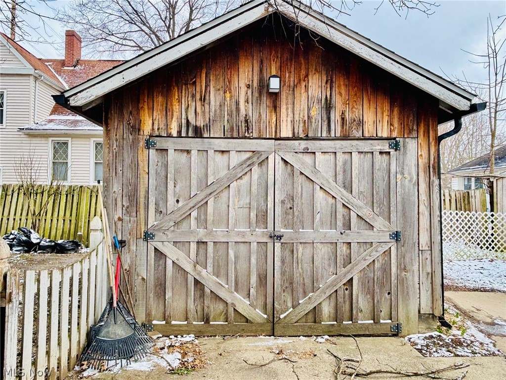 1051 W Main Street Ravenna OH 44266