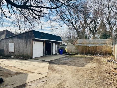 1051 W Main Street Ravenna OH 44266