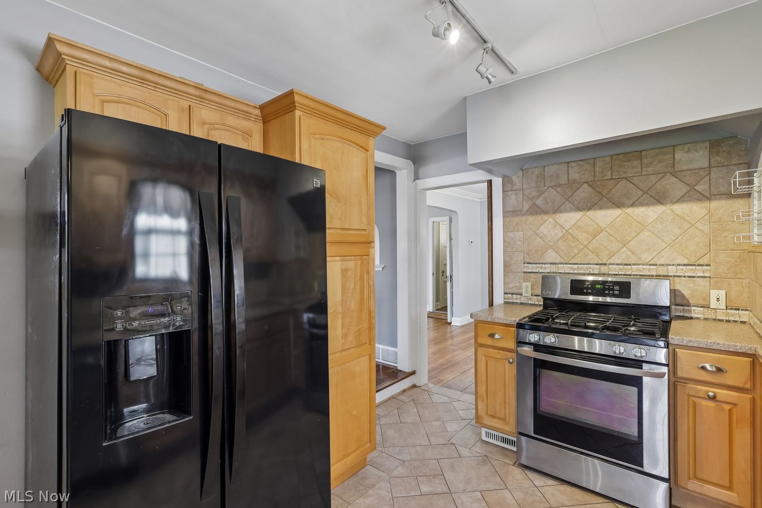 17406 Milburn Avenue Cleveland OH 44135