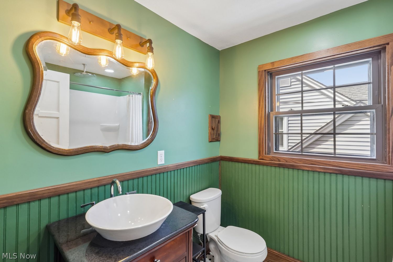 17406 Milburn Avenue Cleveland OH 44135