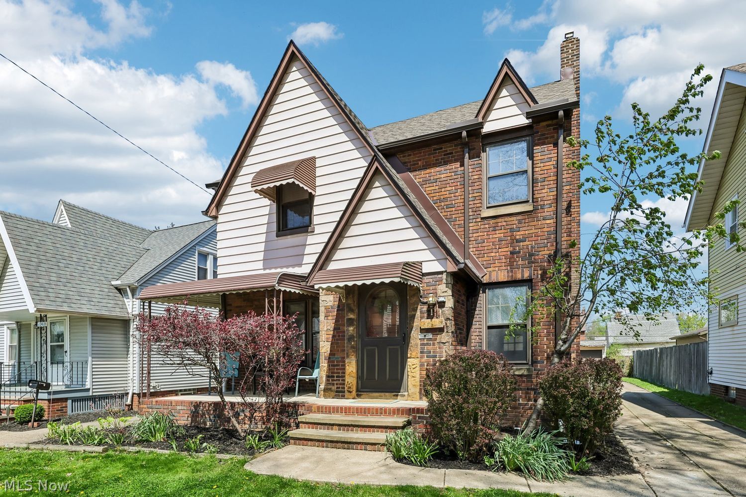 17406 Milburn Avenue Cleveland OH 44135