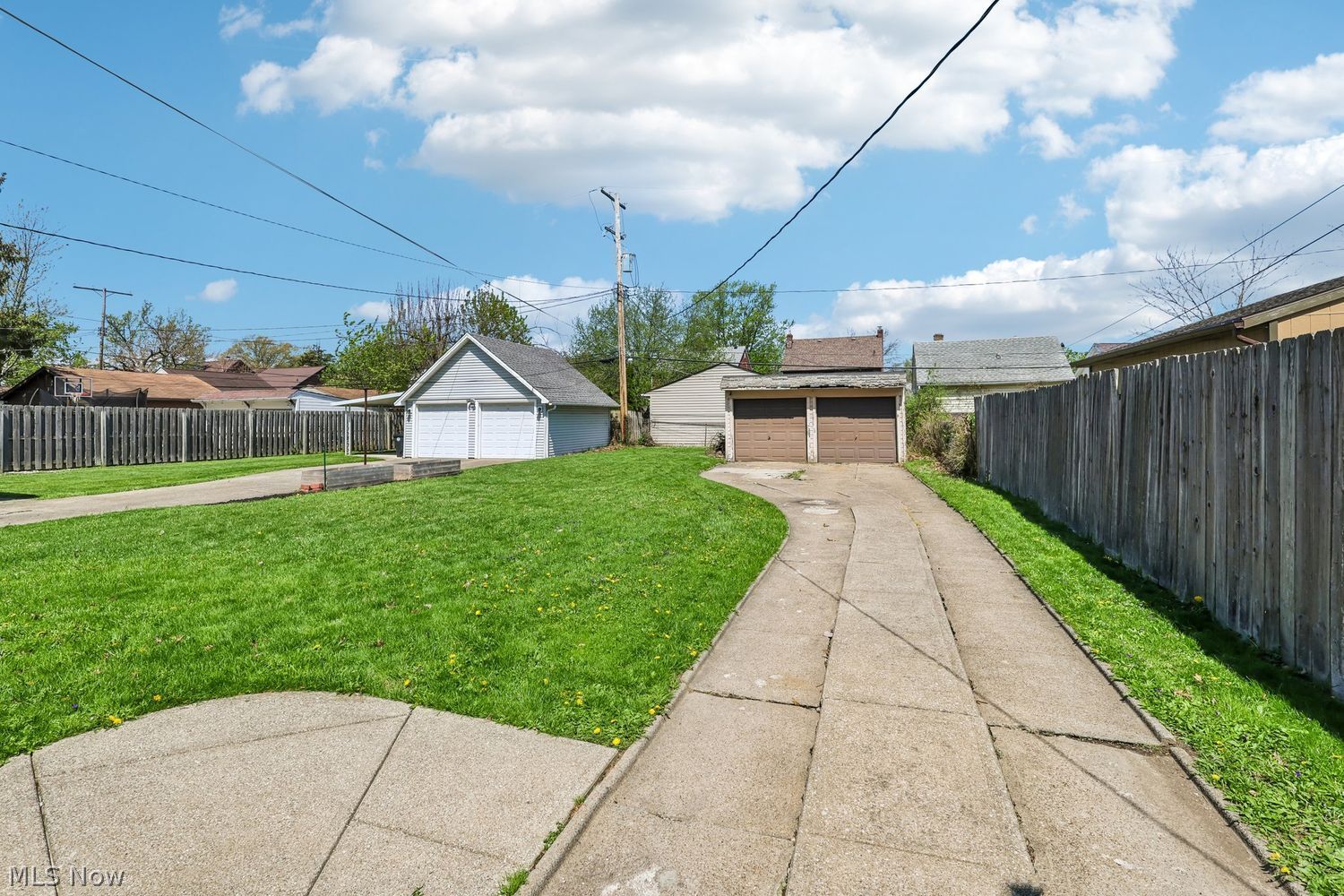 17406 Milburn Avenue Cleveland OH 44135