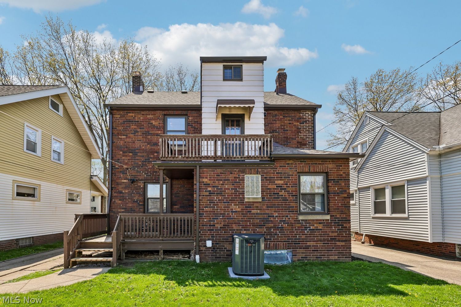 17406 Milburn Avenue Cleveland OH 44135