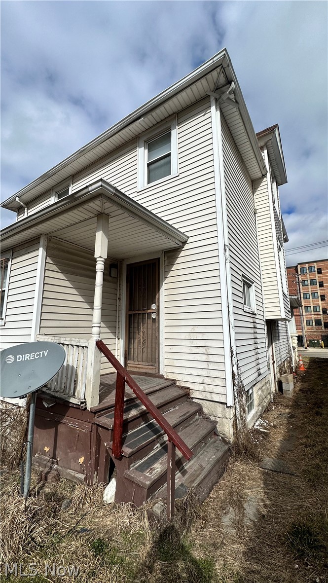 1828 Noble Road East Cleveland OH 44112