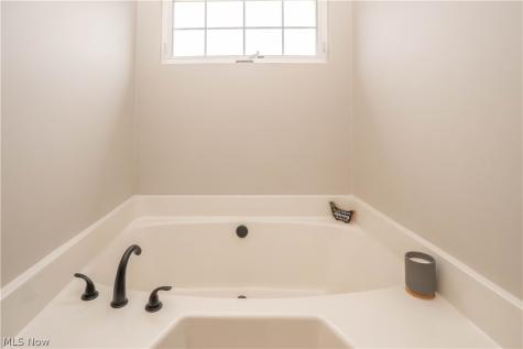 1290 Patriot Place SW Massillon OH 44647