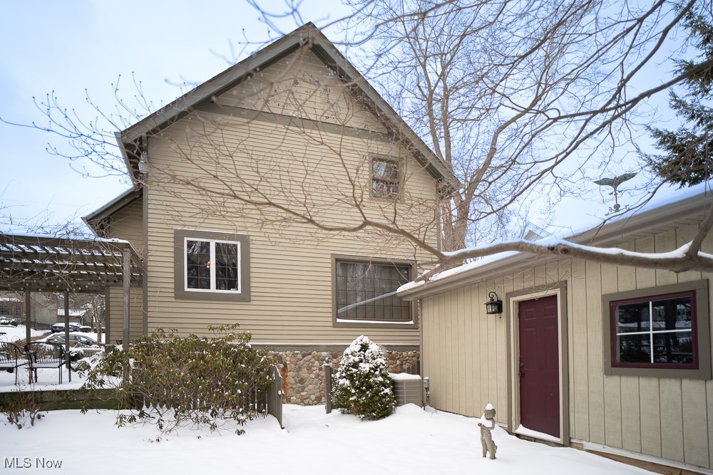 583 Sumatra Avenue Akron OH 44305