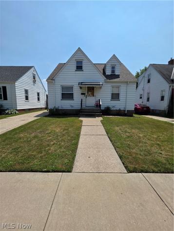 13445 Wainstead Avenue Cleveland OH 44111