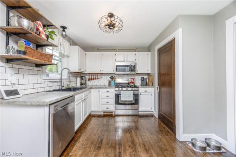 1324 Colegate Drive Marietta OH 45750