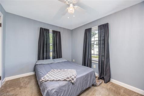 1324 Colegate Drive Marietta OH 45750
