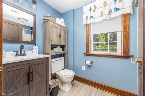1324 Colegate Drive Marietta OH 45750