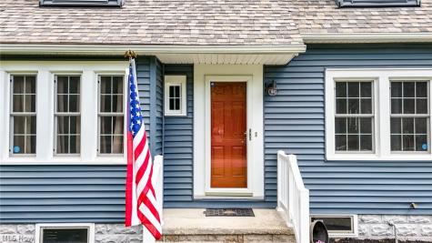 1324 Colegate Drive Marietta OH 45750