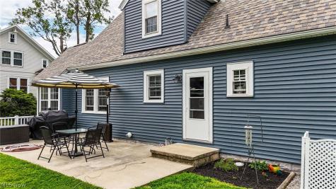 1324 Colegate Drive Marietta OH 45750