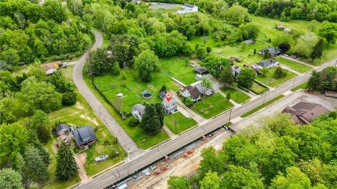1324 Colegate Drive Marietta OH 45750