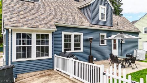 1324 Colegate Drive Marietta OH 45750
